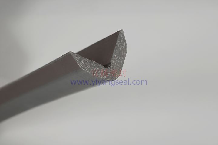 V-type filling material with sandwich fabric