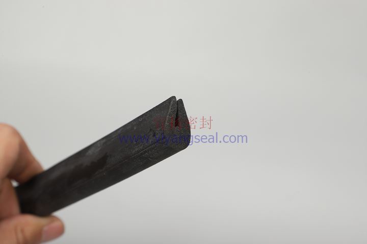 Foam rubber strip
