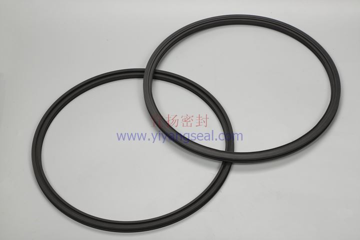 Clamp cloth oil seal