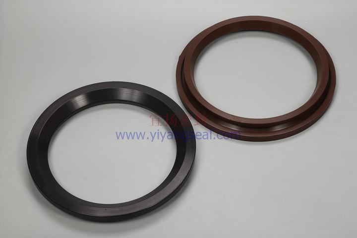 Clamp cloth oil seal